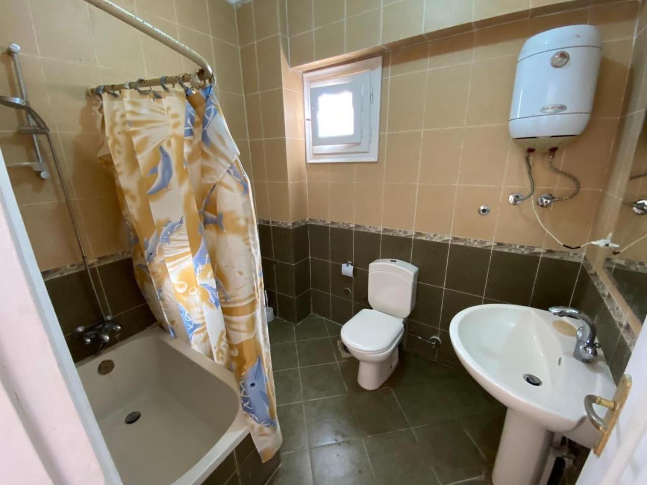 Beachfront Chalet In Green Beach, North Coast Villa Ел Аламейн Стая снимка