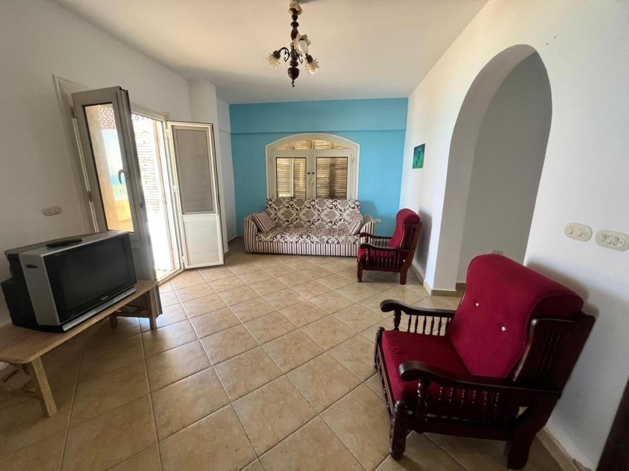 Beachfront Chalet In Green Beach, North Coast Villa Ел Аламейн Стая снимка