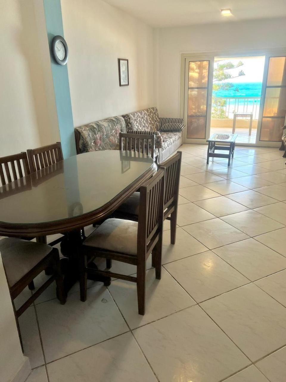 Beachfront Chalet In Green Beach, North Coast Villa Ел Аламейн Стая снимка