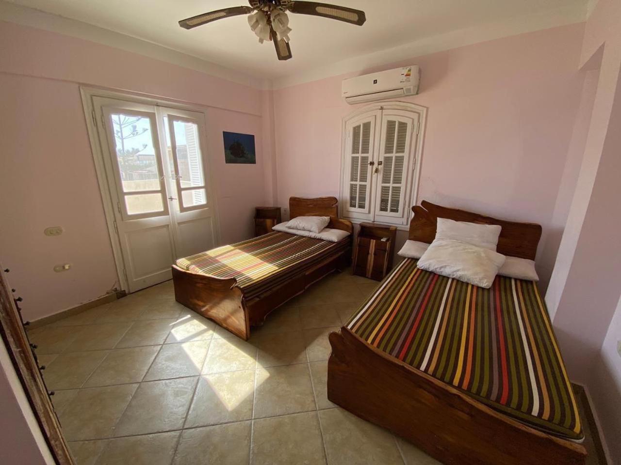 Beachfront Chalet In Green Beach, North Coast Villa Ел Аламейн Стая снимка