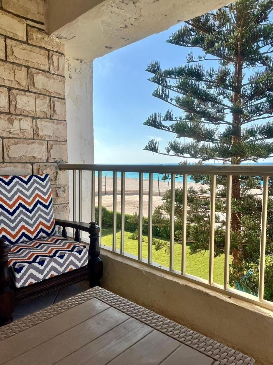 Beachfront Chalet In Green Beach, North Coast Villa Ел Аламейн Екстериор снимка